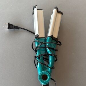 BedHead Turquoise Hair Waver